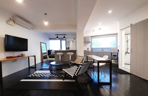 Daehangno Apartment | Seoul Loft Apartments - SLA 7 Night Minimum