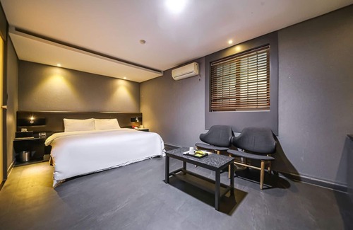 Bongcheon-dong Hotel | Seoul National University Violinh