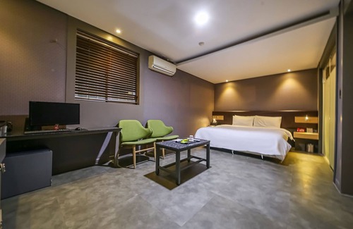 Bongcheon-dong Hotel | Seoul National University Violinh