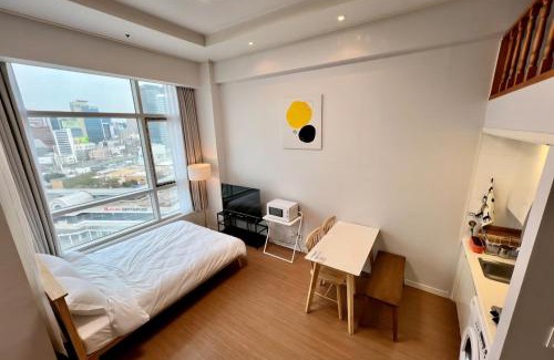 Cheongpa-dong Apartment | Seoul Station Urban View Room