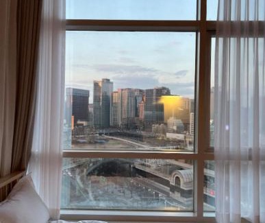 Cheongpa-dong Apartment | Seoul Station Urban View Room