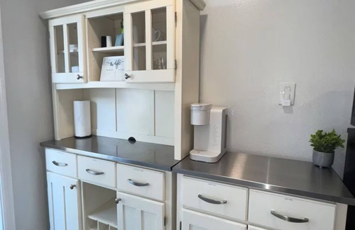 Sun Bay South Apartment | Separate-entrance Charming South Tampa Studio