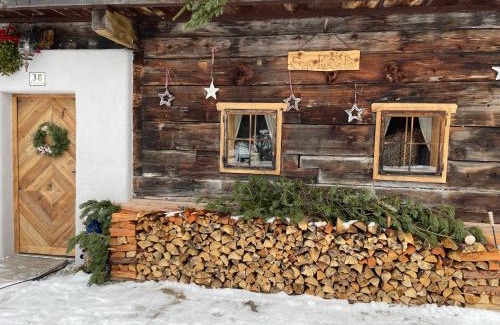 Predlitz-Turrach Ski Chalet | SEPPKEUSCHE - historisches Chalet mit Zirbensauna und Hotpot