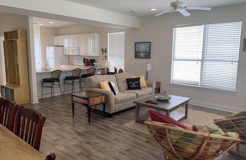 Morgantown House | Sept Discounted! Beach/Pools/Tennis & Pickleball