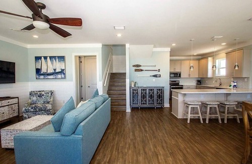 Morgantown House | Sept Discounted! Pools/Tennis/Great Views!