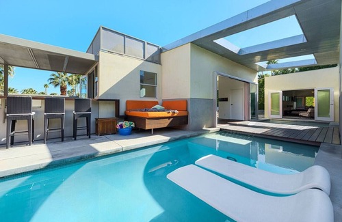 Twin Palms House | Sept Special Offer 30+ Stay! W/Pool/Hot Tub & Fire