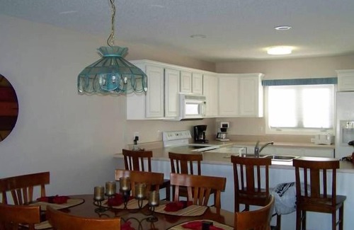 La Follette Condo | SEPTEMBER $195nDEERFIELD LAKEFRONT CONDO/COVERED SLIPn2 BEDROOM/2.5 BATH