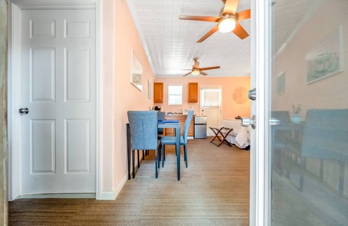 Visalia Apartment | Sequoia Park CA Coast Wineries Skiing-All Day Trips from Comfy Apt