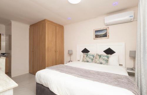 Cape Town House | Serena Inn room 2