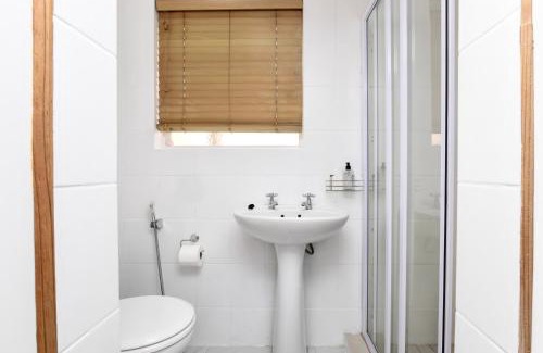 Cape Town House | Serena Inn Room 3