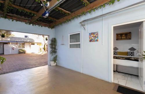 Cape Town House | Serena Inn Room 8