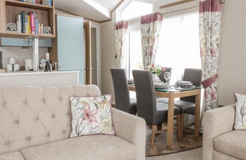 Jedburgh House | Serena Lodge