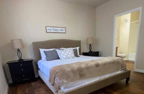 Surprise Apartment | Serene 2bd/2bath with pool & gym access