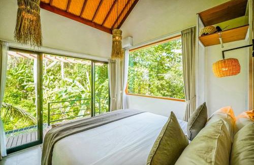 Beraban Villa | Serene 2BR Villa with Lush View 5 mins to Beach