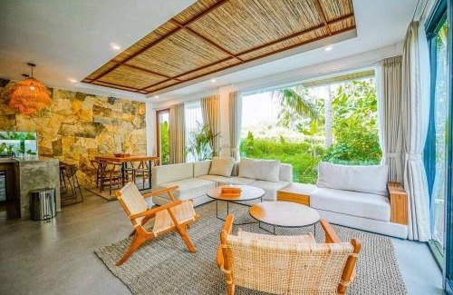 Beraban Villa | Serene 2BR Villa with Lush View 5 mins to Beach