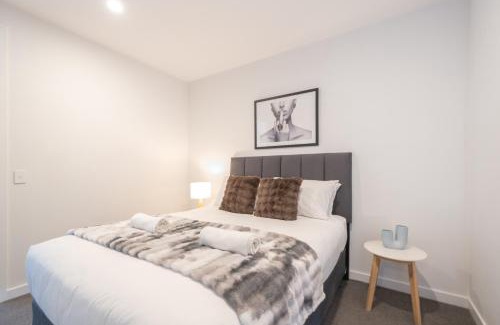 Parkville Apartment | Serene 2br2ba Apt In Parkville Pool Gym Parkin