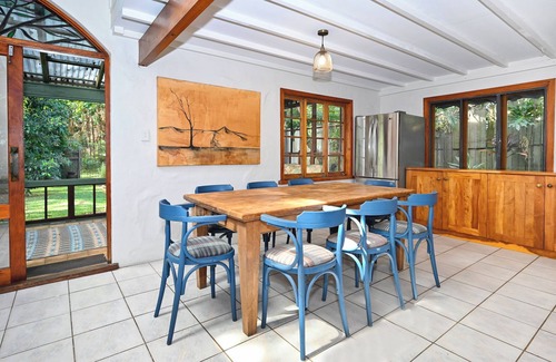 Yaroomba Apartment | Serene 3-bedroom retreat, nestled in nature, a short walk from Yaroomba Beach