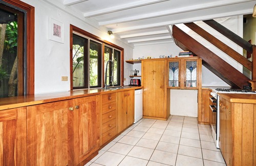 Yaroomba Apartment | Serene 3-bedroom retreat, nestled in nature, a short walk from Yaroomba Beach