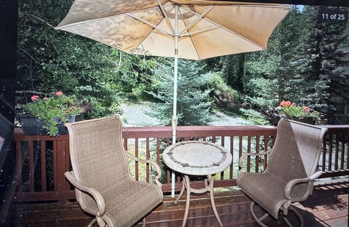 Intermountain House | Serene 3-bedroom 3.5 bath house with hot tub and parking next to the bus stop!