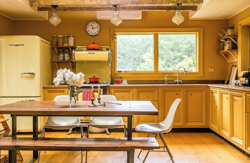 Willow Other | Serene 3-bedroom farmhouse in Willow