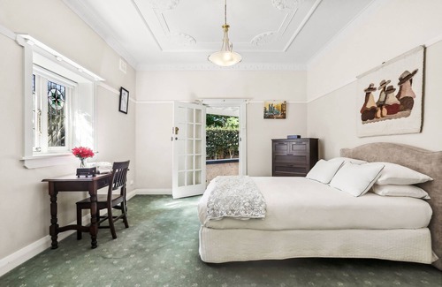 Bondi Junction House | Serene 4BR Home with Private Courtyard & BBQ
