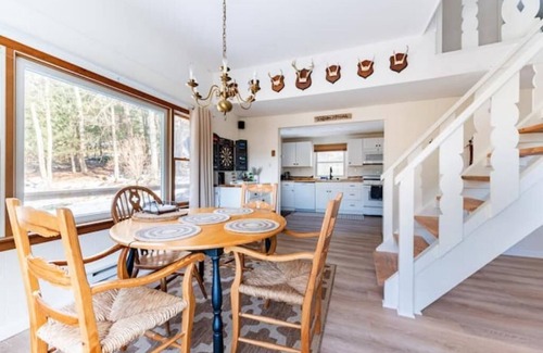 Arkville House | Serene 5-Acre Private Ski Retreat, Hot Tub for 6, Fireplace, and Stunning Views