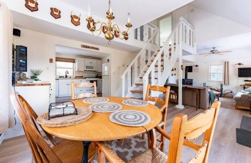 Arkville House | Serene 5-Acre Private Ski Retreat, Hot Tub for 6, Fireplace, and Stunning Views