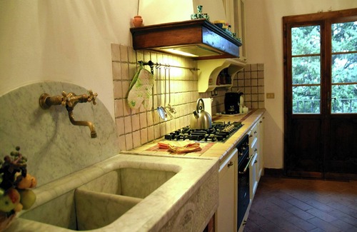 Lajatico Apartment | Serene Apartment in Orciatico