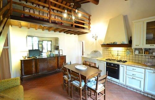 Lajatico Apartment | Serene Apartment in Orciatico