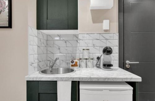 Shacklewell Apartment | Serene Bliss - Perfect Basement Studio For 2