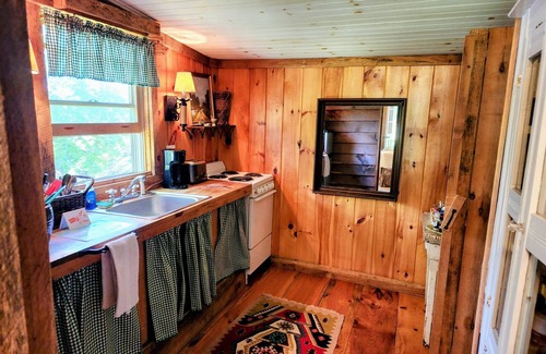 Scaly Mountain Cabin | Serene Cabin Getaway in Scaly Mountain, NC