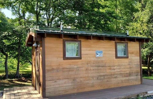 Andrews RV Rental | Serene campground in Andrews on the Valley River.
