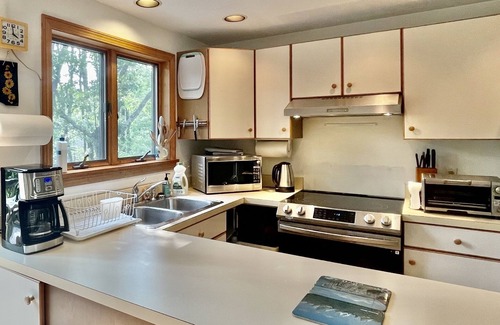 Wellfleet Villa | Serene Cape Escape: Cozy & Perfect for Star Gazing!