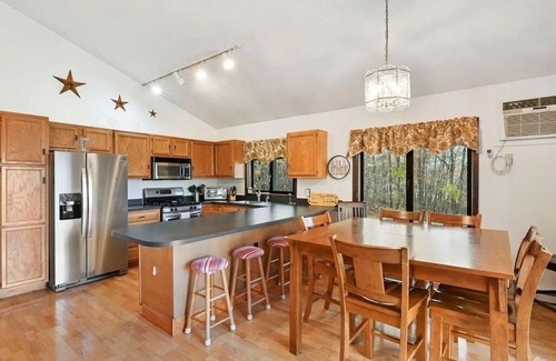 Windham Ski Chalet | Serene Catskills Riverfront Chalet. HotTub + Views!