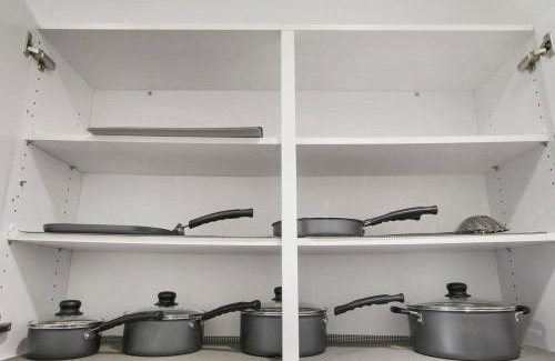 East Hyde Park Apartment | Serene & Contemporary Studio Apartment - Del Prado 817