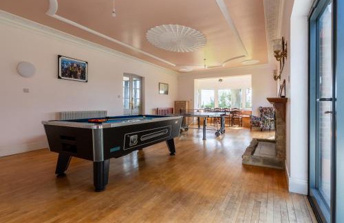 Charlton Marshall House | Serene Countryside Retreat - Piano - Games Room