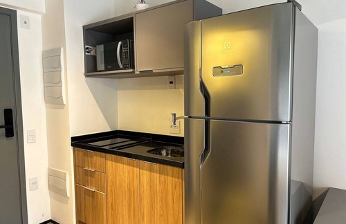 Cerqueira Cesar Apartment | Serene – Design, Location & Subway Rebouças Studio