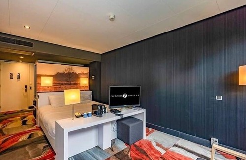 Uden Hotel | Serene Escape with Balcony Near Windlust Mill Free Parking