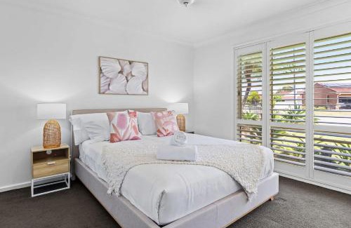 Pelican House | Serene Family Paradise