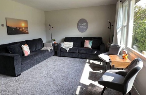Chesterton Apartment | Serene Family Townhouse