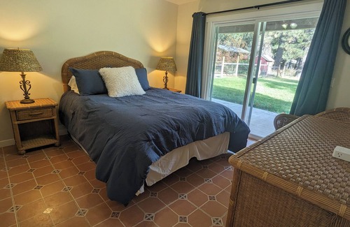 Cedar Ridge Other | Serene Farmhouse with Pond & Forest View in Beautiful Grass Valley