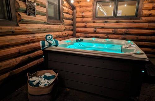 Maggie Valley House | Serene Green - Fire Pit, Hot Tub, Grill, Big Deck