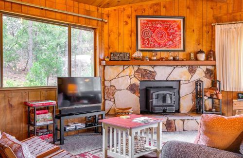 Groveland House | Serene Groveland Cabin Rental Near Yosemite!