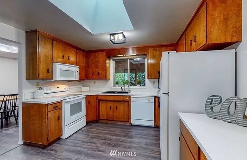 Lakewood House | Serene Hideaway with Lush Backyard Oasis: Historical Steilacoom