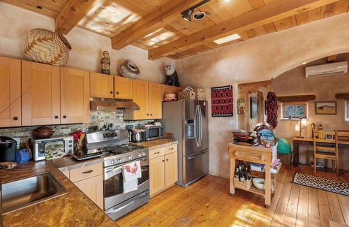 Canoncito House | Serene Historic Santa Fe: Sunset Views