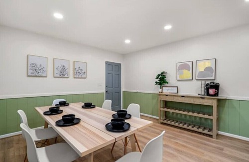 Briarcliff Heights House | Serene Home in Central Atlanta; Pets allowedn