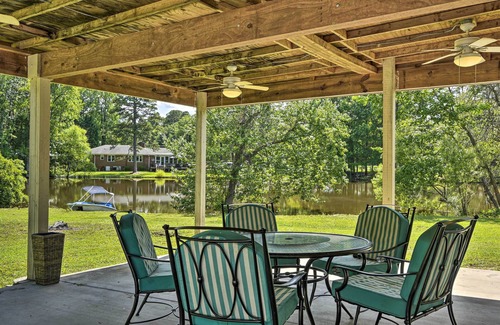 Greensboro Cottage | Serene Home on Pond - 5 Mi to Dtwn Greensboro
