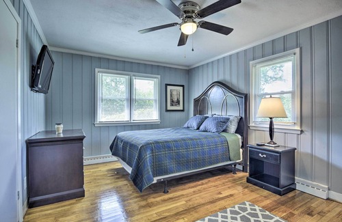 Greensboro Cottage | Serene Home on Pond - 5 Mi to Dtwn Greensboro