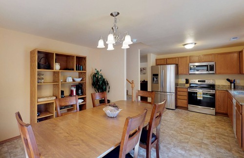 Peshastin House | Serene Home with WiFi & Private Hot Tub - Close to Leavenworth