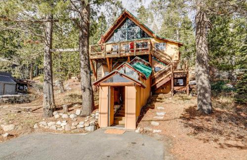 Serene Lakes House | Serene Lakes Cabin with Deck Dog Friendly!